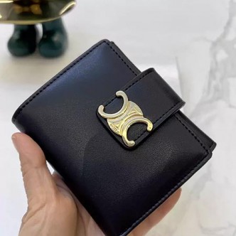 セリーヌ 財布 人気 ランキング