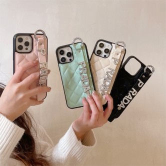 プラダのスーパーコピーを