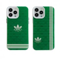 アディダス adidas 偽物 見分け 方