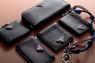 プラダprada 財布 偽物  にせもの 見分け 方