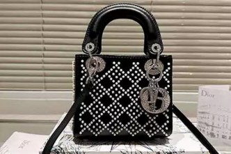 dior バッグ 偽物 見分け 方